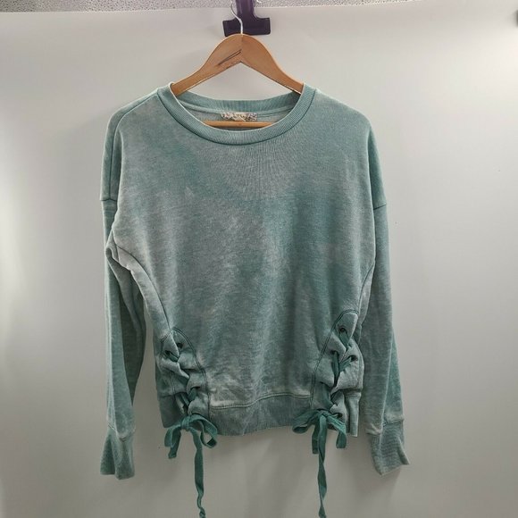 Pink Republic Distressed Meadow Green Woman's Size S Pullover Sweatshirt